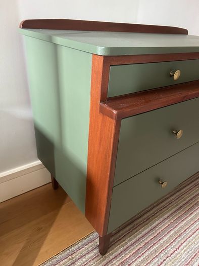 Mid centuryStyle dresser / sideboard