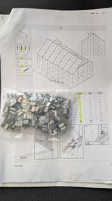 Glass retaining clips
