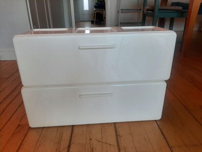 Storage boxes