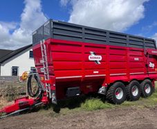 Redrock Tri axle silage trailer