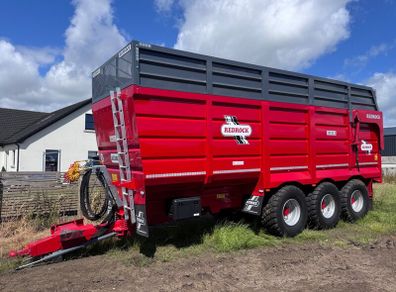 Redrock Tri axle silage trailer