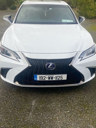 2019 Lexus Es 300h F Sport  Cvt