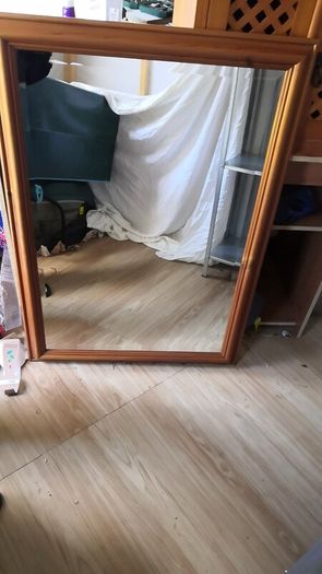 Large mirror in perfect conditions, 104x74cm