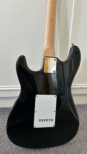 MCGPRO Strat-Style Electric Guitar - Sunburst