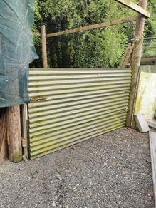 Steel yard gate