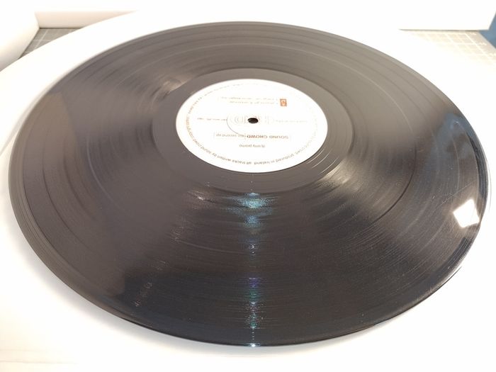 Sound Crowd - ENERGY RUSH! - Red Records - QUINTESSENTIAL Irish Dance BANGER from The BIGGEST Irish Dance ACT! Condition: Excellent to Near MINT!