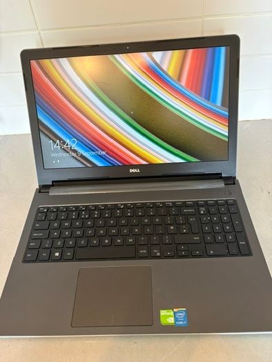 Dell Inspiron i7 16GB 2TB laptop 15.6" Display