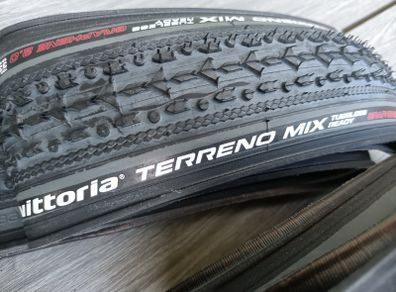 Vittoria Terreno Mix 33c - pair