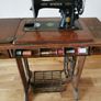 Vintage Singer Sewing Machine Image 4