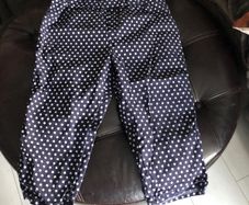 Navy cropped pants size 16-18