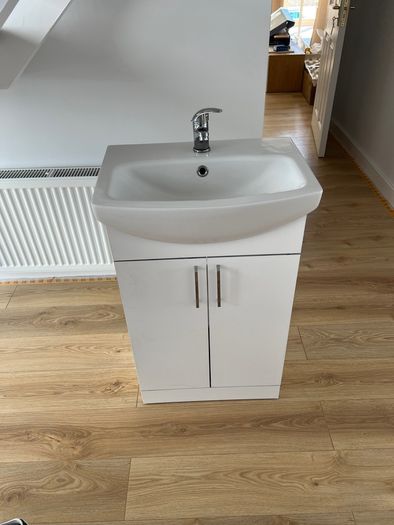 Bathroom vanity unit, basin and mixer