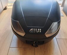 Motorcycle top box Givi, panniers