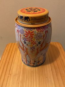 Beautiful collectible Williamson Tea Tin