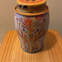 Beautiful collectible Williamson Tea Tin