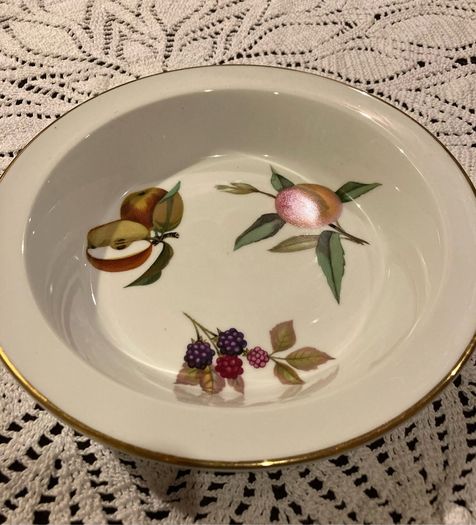 7- Evesham  bone china dishes