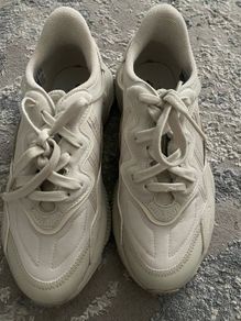 BNWT Adidas Ozweego Trainers size 6