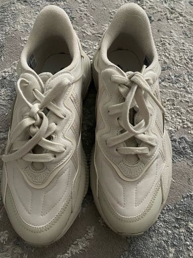 BNWT Adidas Ozweego Trainers size 6
