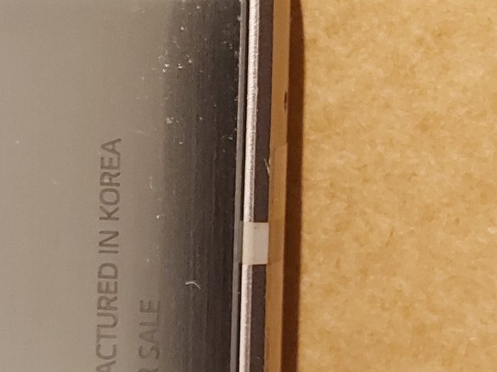 LG G6 mobile phone, 32GB, sim tray missing, excellent cosmetic condition otherwise