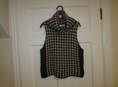 Sleeveless turtle neck   size Small