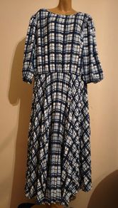 BNWT: Dress Size 22
