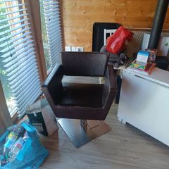 barber/hairdresser