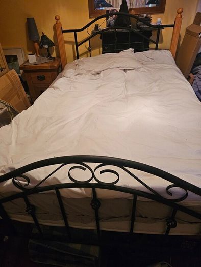 Bed.