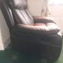 2 seater leather couch Image 3