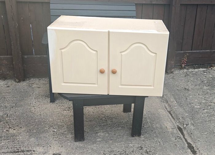bedroom cabinet
