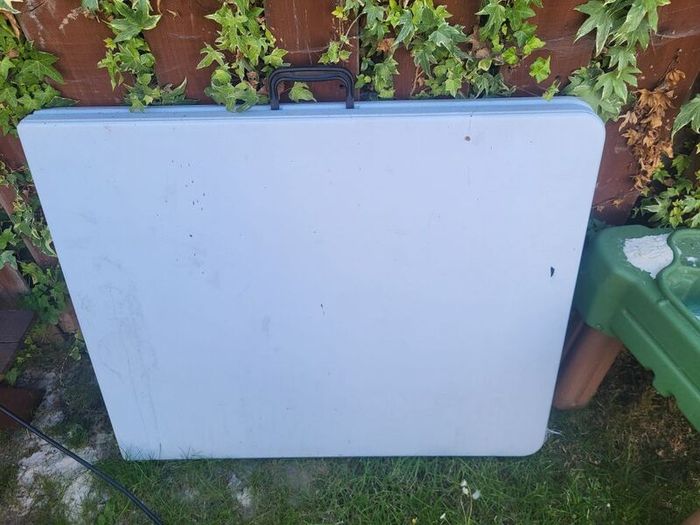 folding garden table