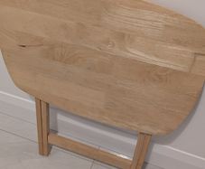 Foldable small table
