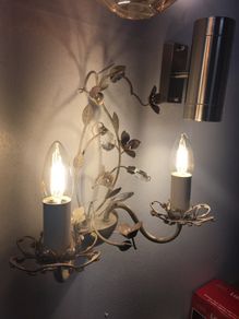 Wall Light Flower Detail Cream Beads