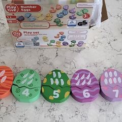 Wooden number eggs