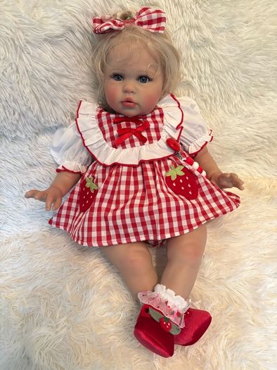 Reborns By Laura.  Stunning Baby Crystal.  Heavy, Weighted Reborn Doll.  Welcome to View