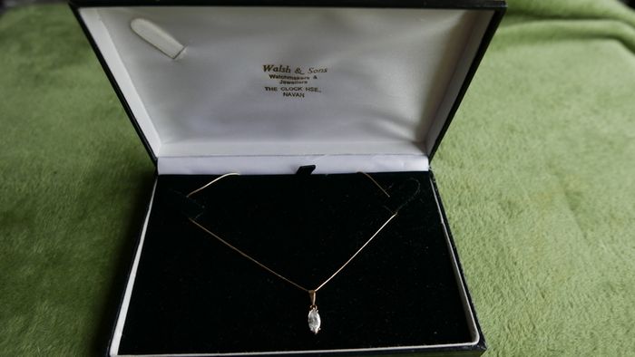 Vintage 9ct Gold 375 Gold Pendant and Chain 3,4g L-9,8"