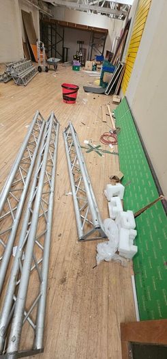 light truss
