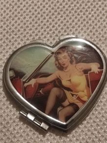 Compact mirror