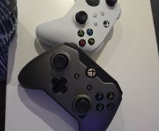 Xbox + Windows Controllers (Buy one take PDP Controller free)