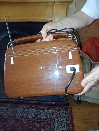 Vintage Style Bush Radio TR82