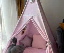 Teepee pink tent