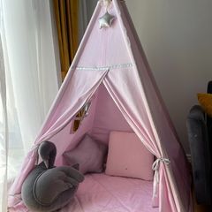 Teepee pink tent