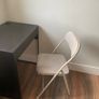 2x foldable chairs Image 2