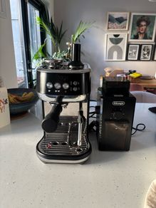 Sage Bambino Plus Espresso Machine & DeLonghi Coffee Grinder
