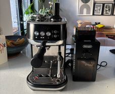 Sage Bambino Plus Espresso Machine & DeLonghi Coffee Grinder