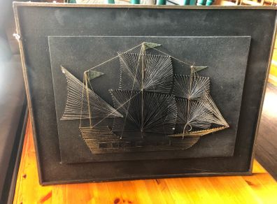 String and pin art