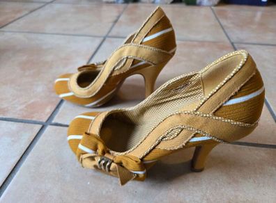 Ruby Shoo Mustard Yellow Vintage-Style Heels EU 36 UK 3