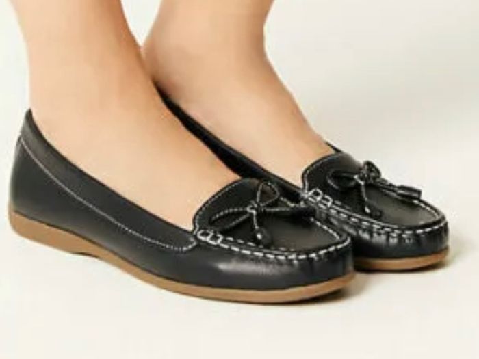 BNWT M&S navy leather flats size 6