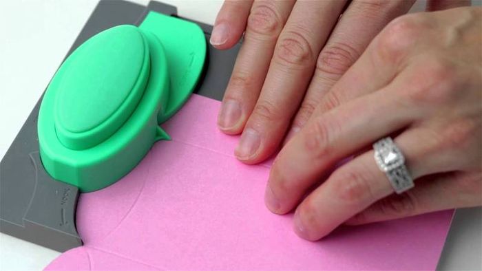 Make Your Own Favour Boxes! Pillow Box Punch Board