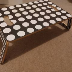 Laptop stand