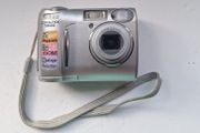 Nikon Coolpix 5600 compact digital camera