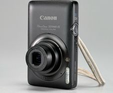 Canon PowerShot SD940IS 12.1MP  Ultra compact digital camera